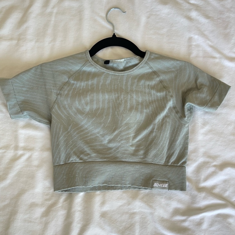 Bo+Tee Define Lux Crop